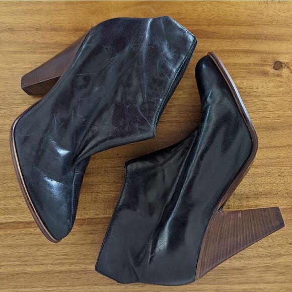 Donald J. Pliner Western Whimsigoth Witchy Dark Academia Preppy Booties 8 ½ - Picture 11 of 13